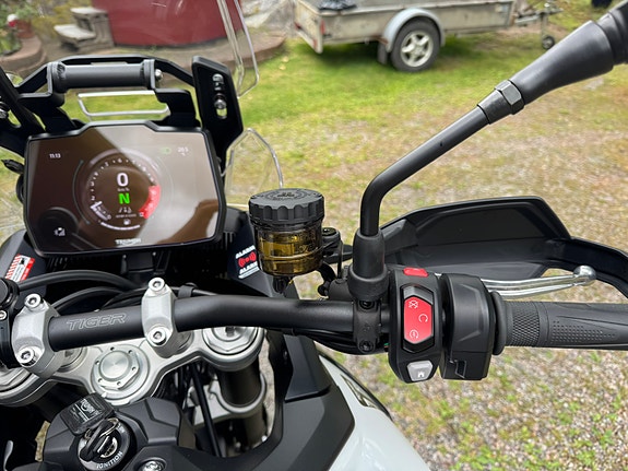 Triumph TIGER 900 ALPINE EDITION GT 15 of 16