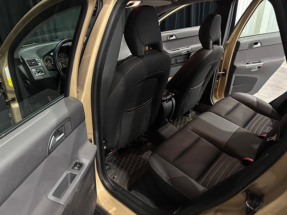 Volvo V50 7 of 13