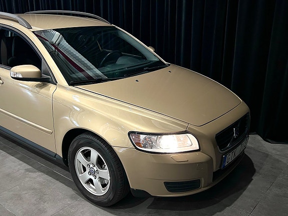 Volvo V50 4 of 13