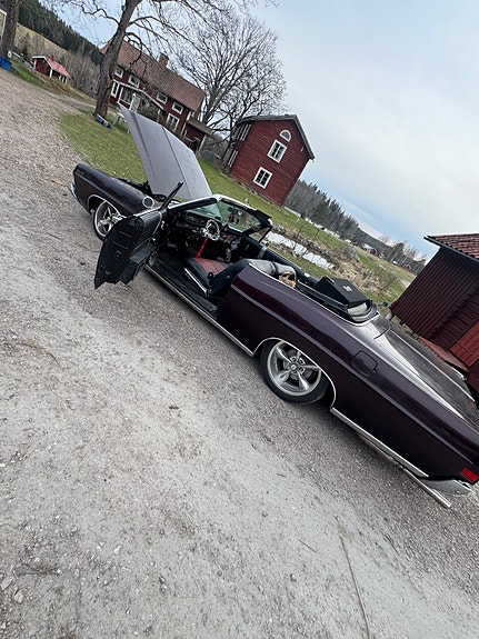 Ford Galaxie 6 of 17