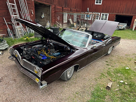Ford Galaxie 15 of 17