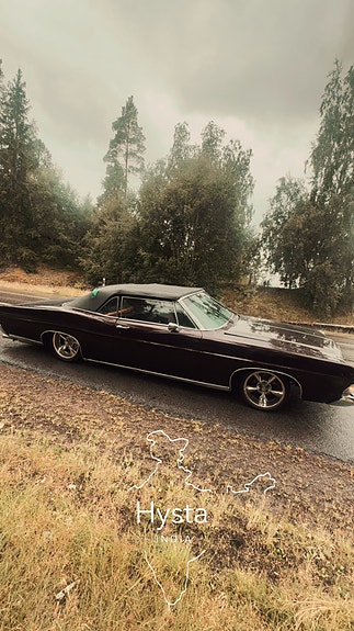 Ford Galaxie 9 of 17
