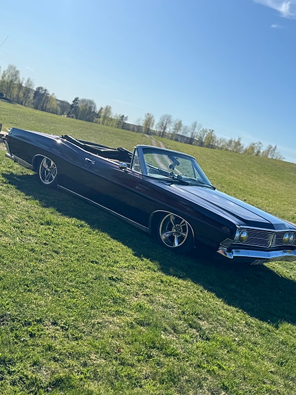 Ford Galaxie 3 of 17