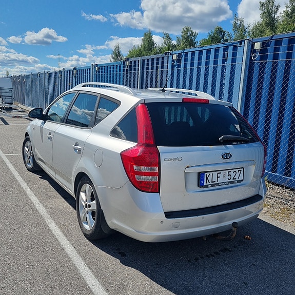 Kia Ceed 2 of 4