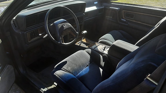 Lincoln Continental 6 of 6