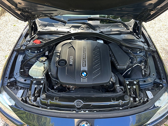 BMW 330d 16 of 18