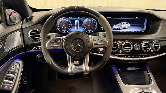 Mercedes-Benz AMG GT Roadster 14 of 30