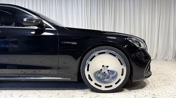 Mercedes-Benz AMG GT Roadster 8 of 30