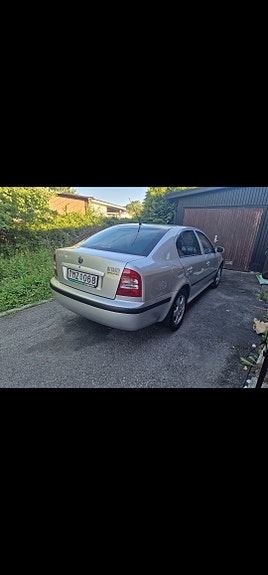 Skoda Octavia 3 of 8