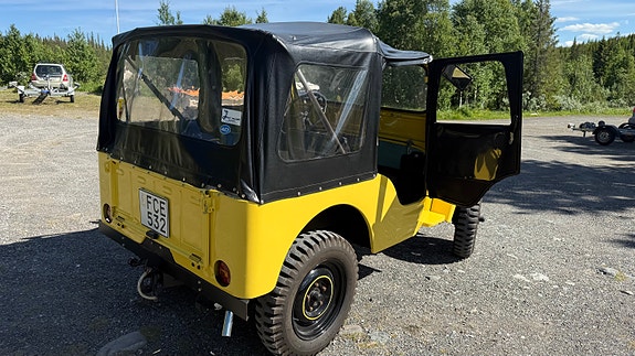 Willys CJ7 3 of 5