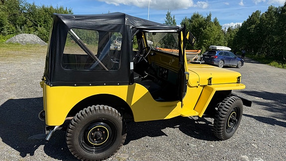 Willys CJ7 4 of 5