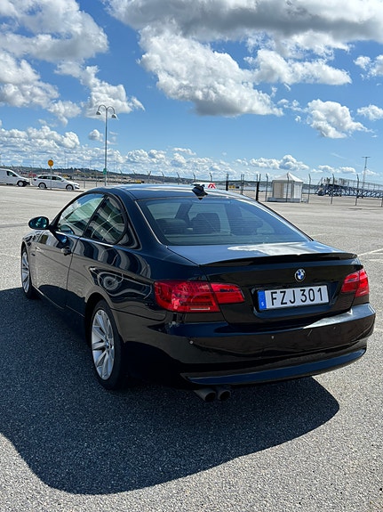 BMW 325i 4 of 8