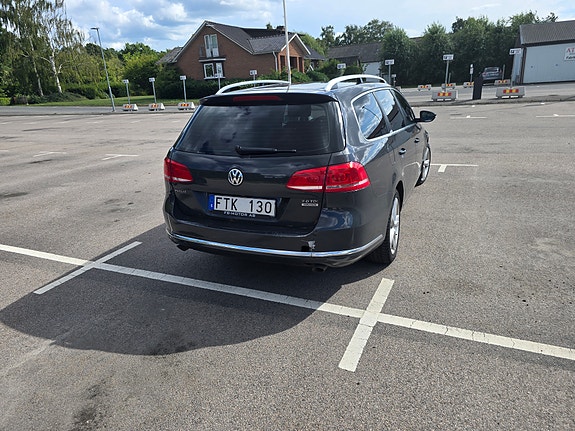 Volkswagen Passat 9 of 9