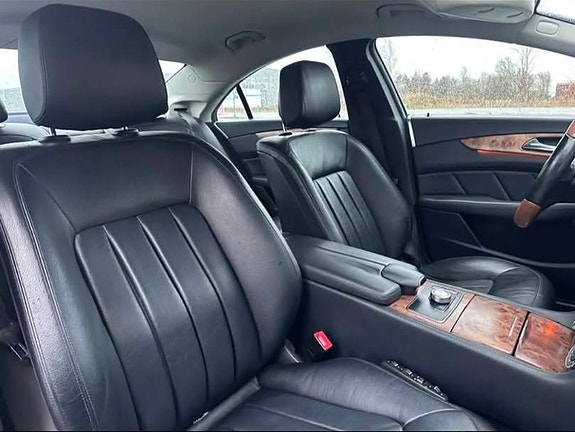 Mercedes-Benz CLS350 6 of 9