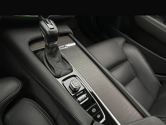 Volvo V90 Cross Country 6 of 8