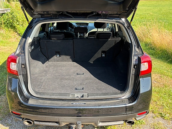 Subaru Levorg 2 of 8