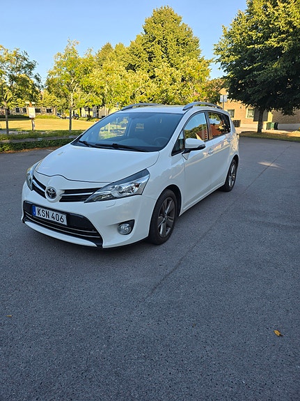 Toyota Verso 3 of 10