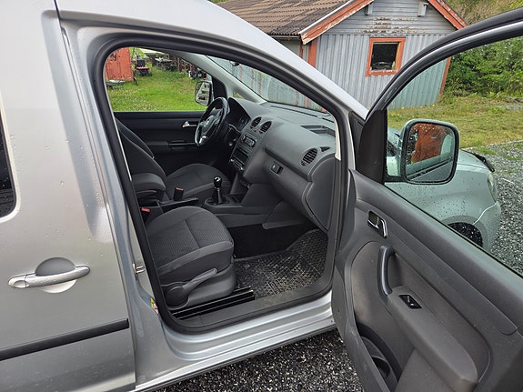 Volkswagen Caddy 7 of 9
