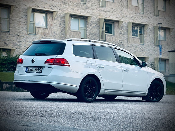 Volkswagen Passat 6 of 13