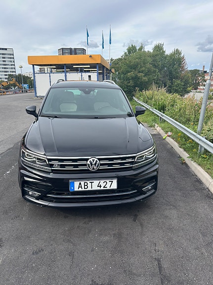 Volkswagen Tiguan 3 of 7