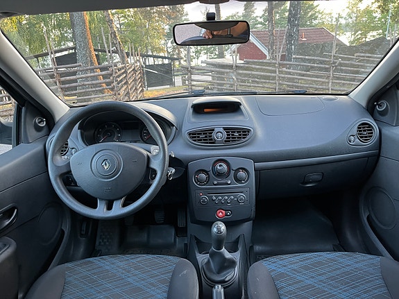 Renault Clio 9 of 10