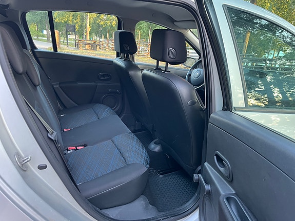 Renault Clio 10 of 10