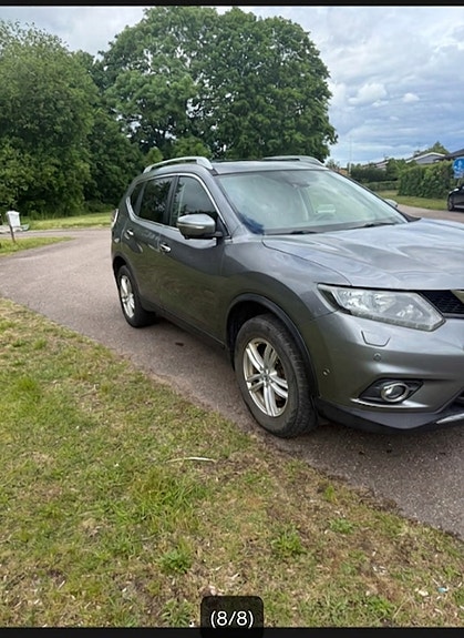 Nissan X-Trail 2 of 6
