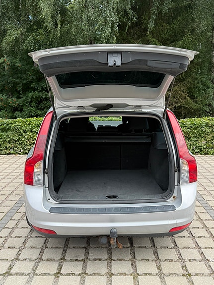 Volvo V50 5 of 8