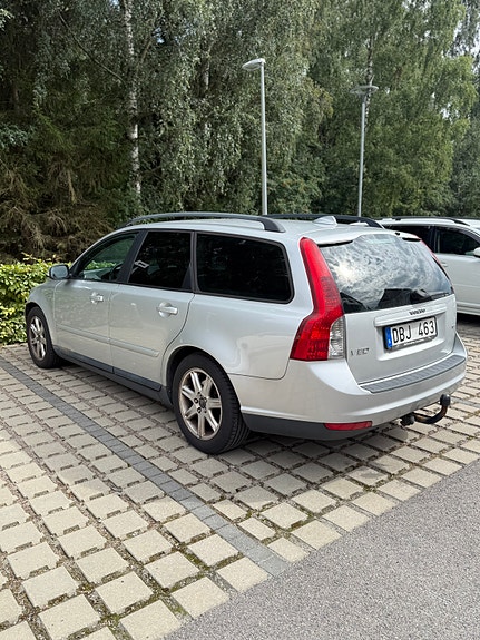 Volvo V50 2 of 8