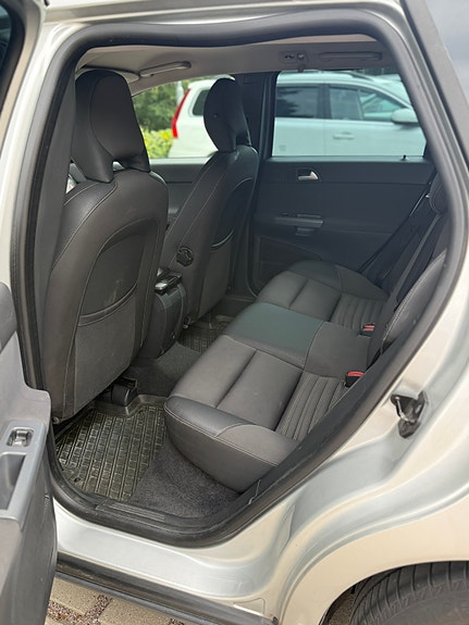 Volvo V50 7 of 8