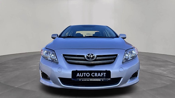 Toyota Corolla 2 of 11