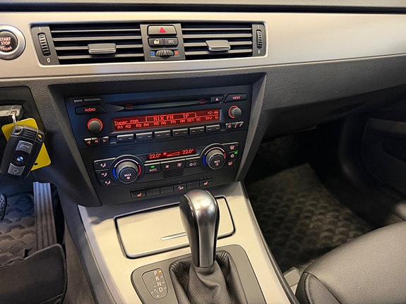 BMW 330xd 11 of 14
