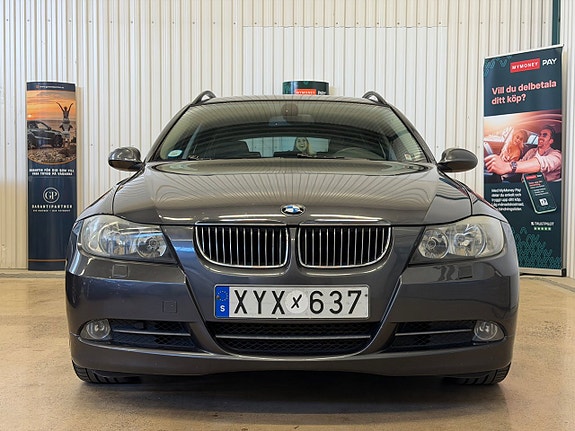 BMW 330xd 3 of 14