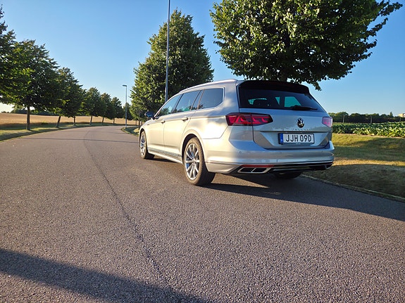 Volkswagen Passat 5 of 14