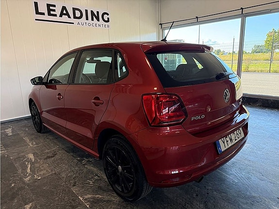 Volkswagen Polo 2 of 18