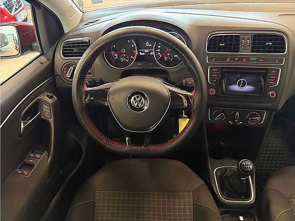 Volkswagen Polo 8 of 18