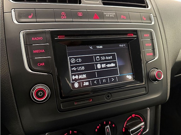 Volkswagen Polo 12 of 18