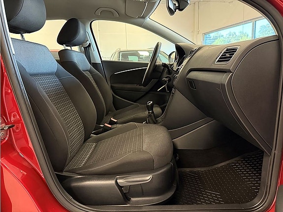 Volkswagen Polo 4 of 18