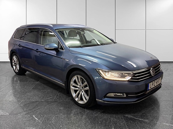 Volkswagen Passat 3 of 17