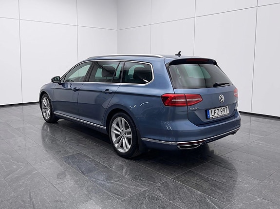 Volkswagen Passat 7 of 17