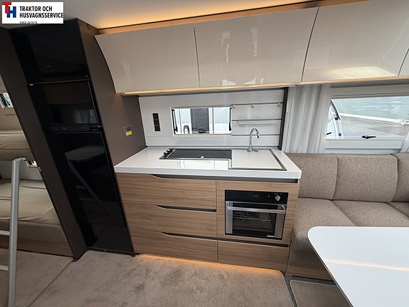 Adria ALPINA 753 UT Barnkammarvagn -19 8 of 21