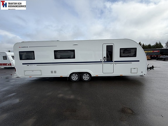 Adria ALPINA 753 UT Barnkammarvagn -19 2 of 21
