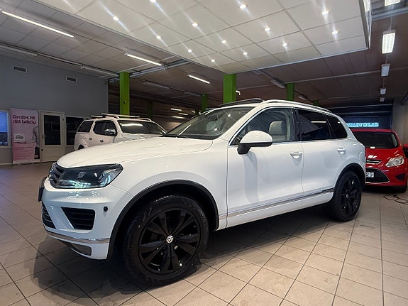 Volkswagen Touareg 3 of 15