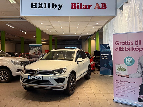 Volkswagen Touareg 2 of 15