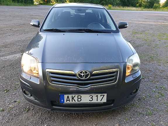 Toyota Avensis 9 of 10