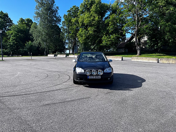 Volkswagen Golf V 8 of 13