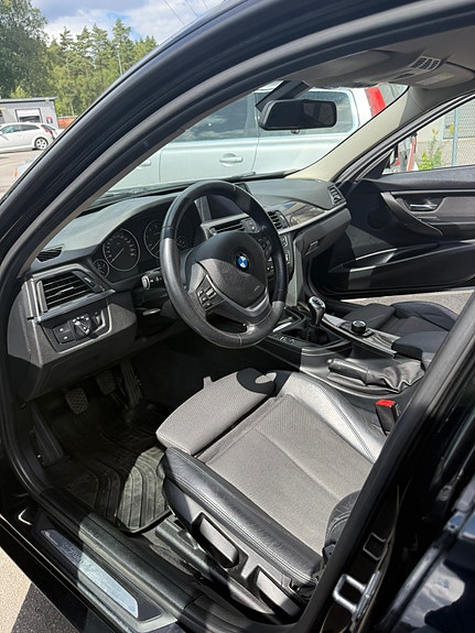 BMW 318d 5 of 9