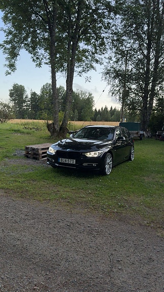 BMW 318d 2 of 9