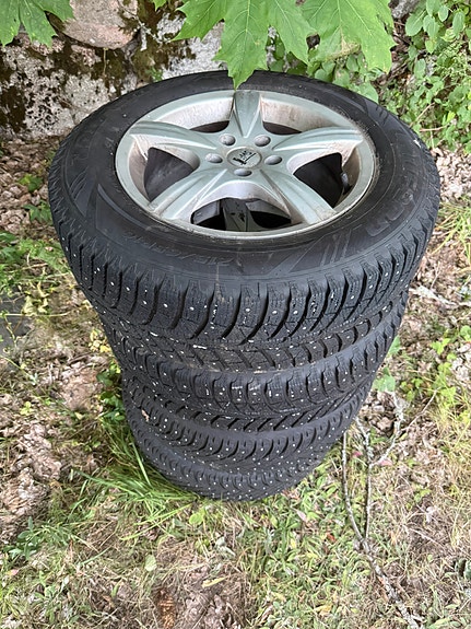 Volvo XC70 3 of 9