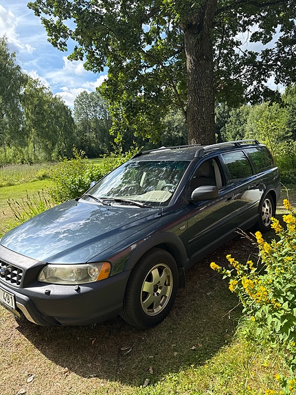 Volvo XC70 7 of 9